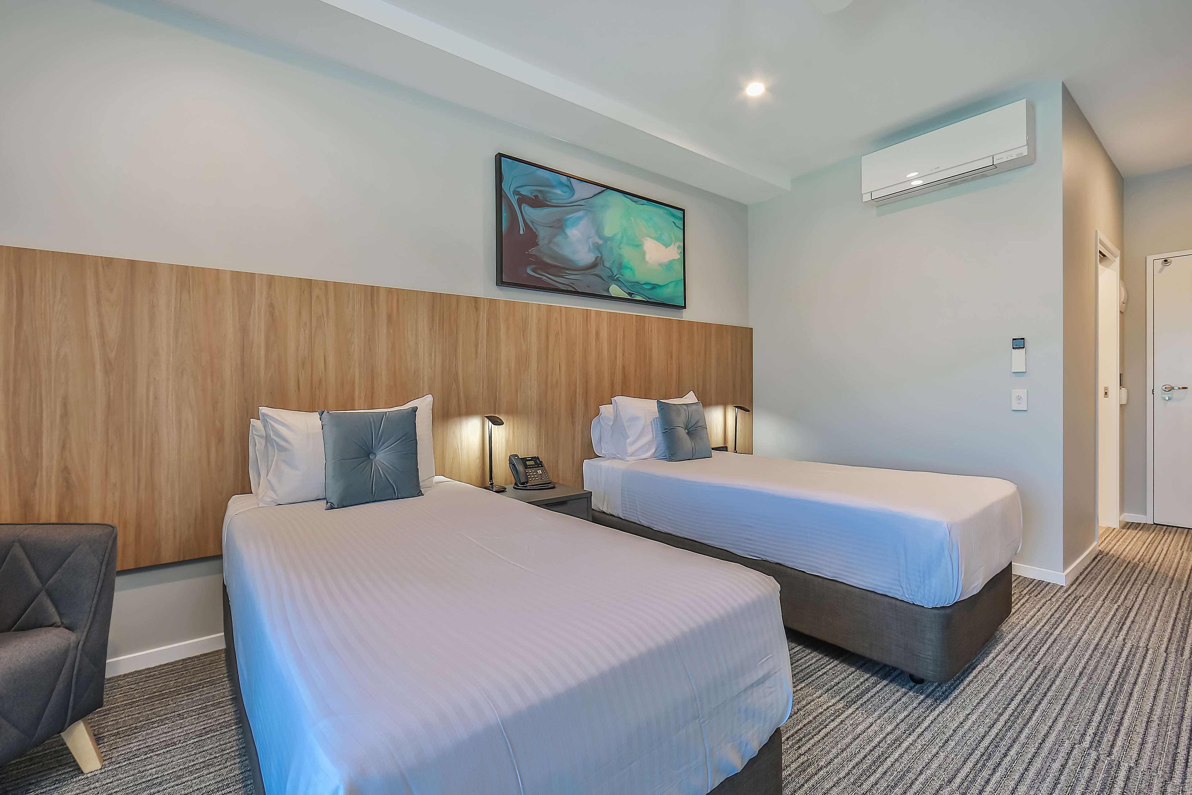 Best Western Plus North Lakes Hotel Luaran gambar